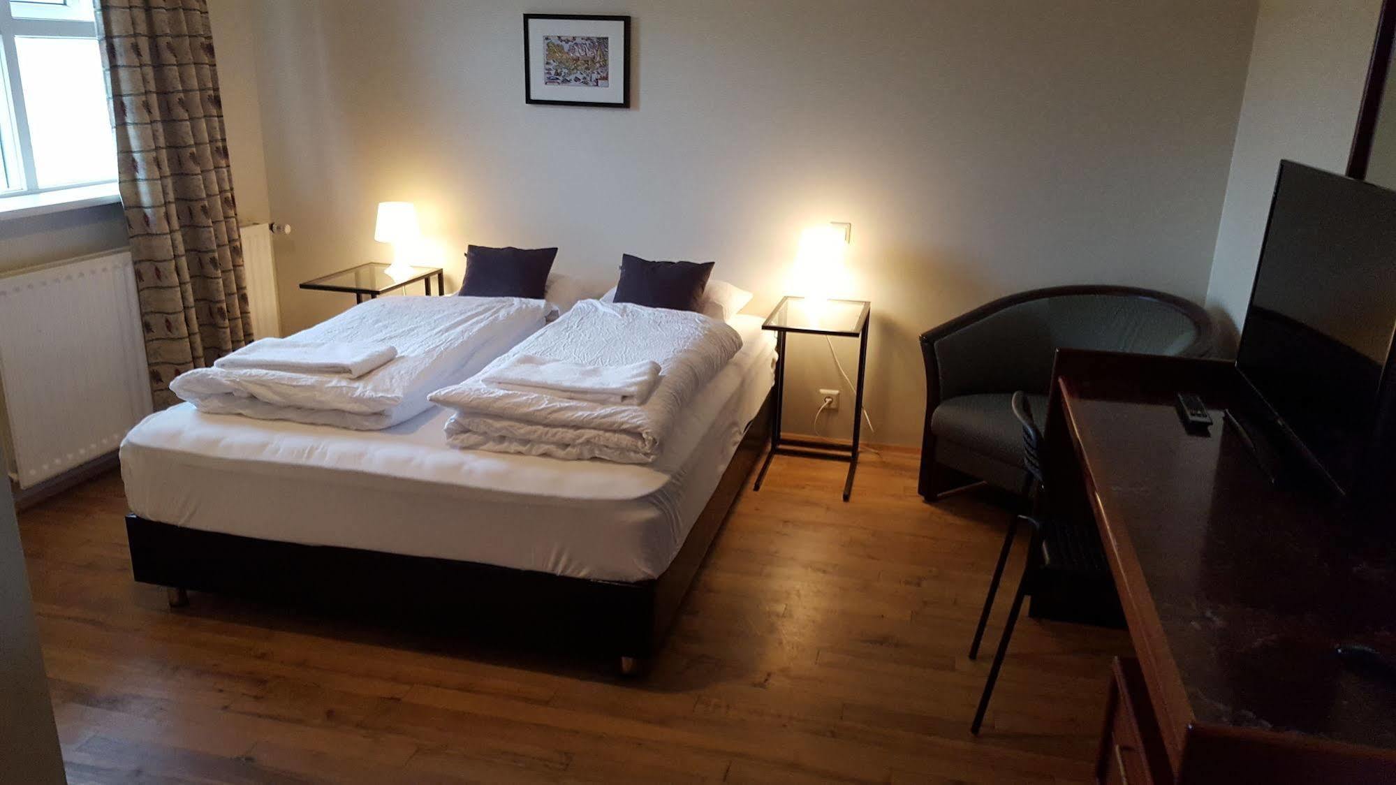 Hotel Sveinbjarnargerdi Svalbarthseyri Экстерьер фото