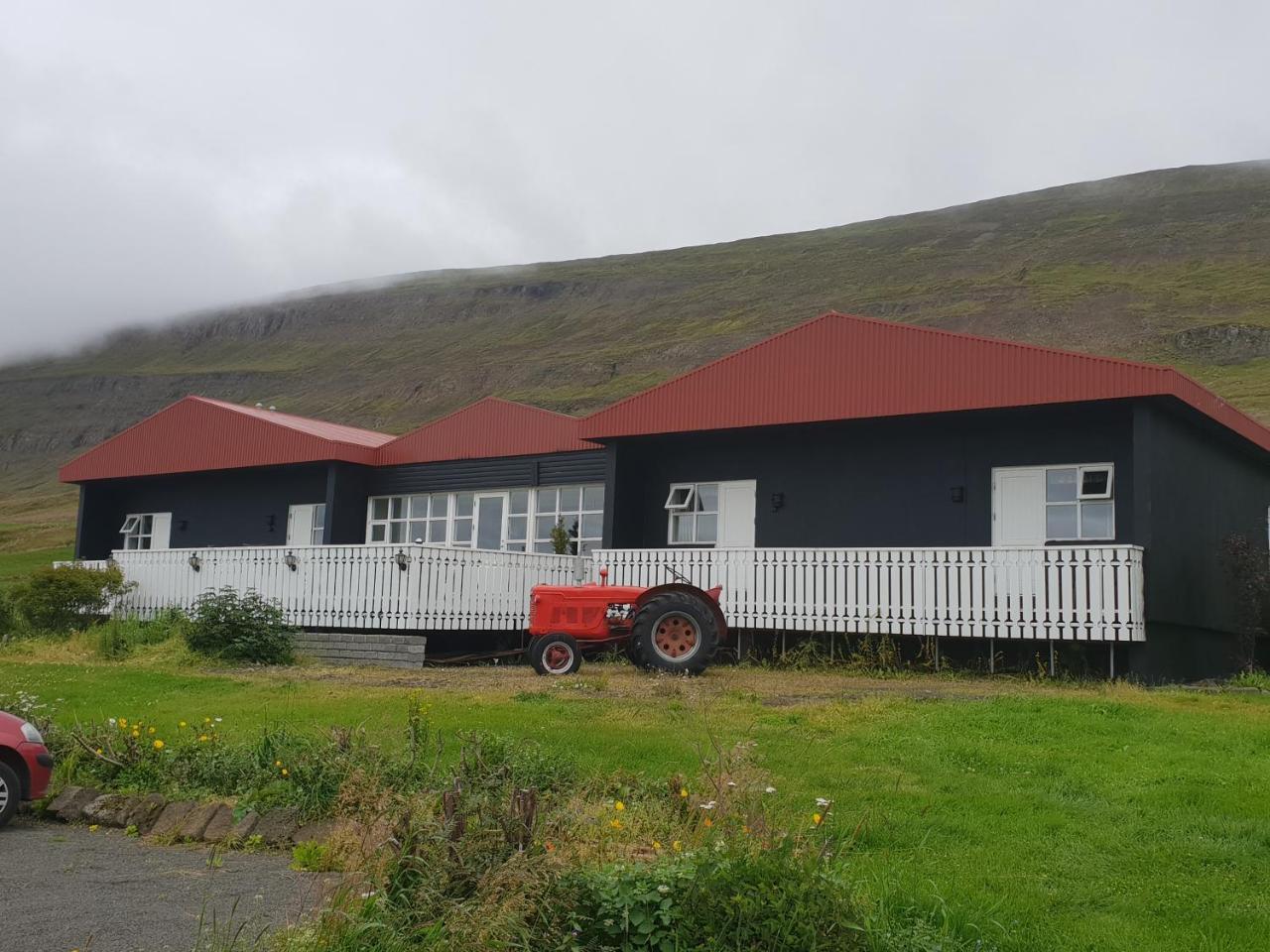 Hotel Sveinbjarnargerdi Svalbarthseyri Экстерьер фото